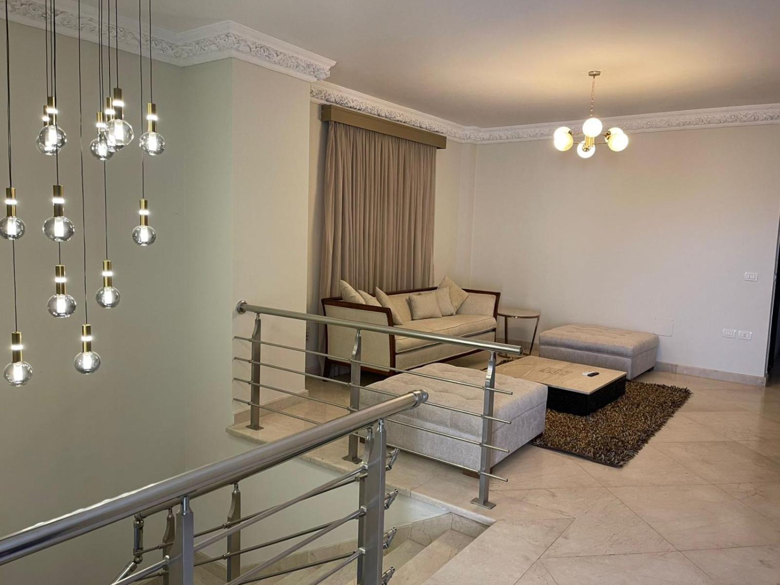 Twin House In West Golf Compound Fifth Settlement Royal *